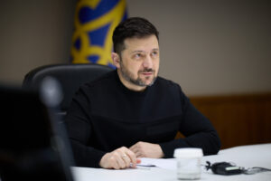 Російську мову виключили з-під захисту Ради Європи: Зеленський підписав закон російська мова
