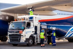 Москва вже шукає авіапальне за кордоном: Reuters пише про постачання з Японії