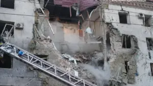 Нічна атака: РФ випустила по Україні 94 дрони і ракети — є загиблі та руйнування