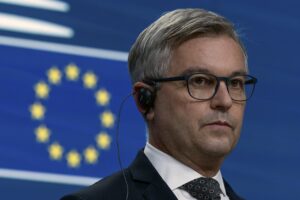Єврокомісар захистив систему в’їзду до ЄС попри проблеми в аеропортах