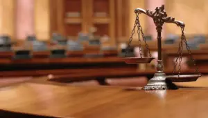 Ексдиректора ДП «Інформ-Ресурси» засудили до 9 років ув’язнення за оборудку з держмайном