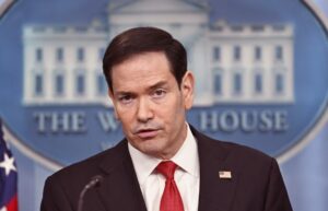 Рубіо заявив, що Іран не готовий до серйозних переговорів: США попередили про ризики для Ормузької протоки