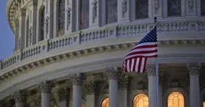 США можуть скасувати візи 200 тисячам іноземців