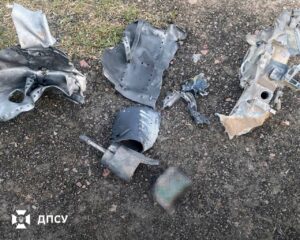 Уламки російської крилатої ракети, яку прикордонники збили з кулемета на Київщині 20 серпня 2026 року