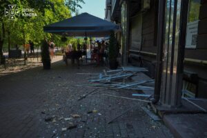 У Києві внаслідок атаки БпЛА загинула дворічна дівчинка, кількість постраждалих зросла до восьми Наслідки атаки БпЛА на Київ 29 серпня