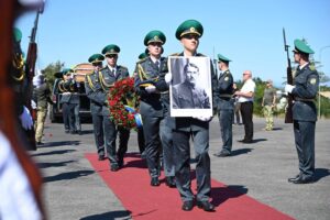 Україна зустріла Коновальця: прах першого голови ОУН повернули на Батьківщину