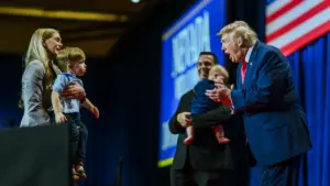 Трамп підписав наказ про скорочення кількості рекомендованих дитячих вакцин у США з 72 до 11
