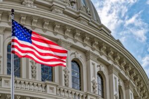 Держдеп США закликав американців не їхати в Україну через війну