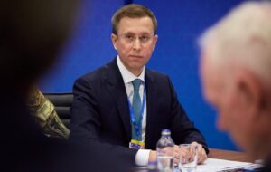 41 млн грн на освіту: Кабмін розподілив кошти UNITED24 для прифронтових регіонів Корецький на нараді з приводу витрати коштів