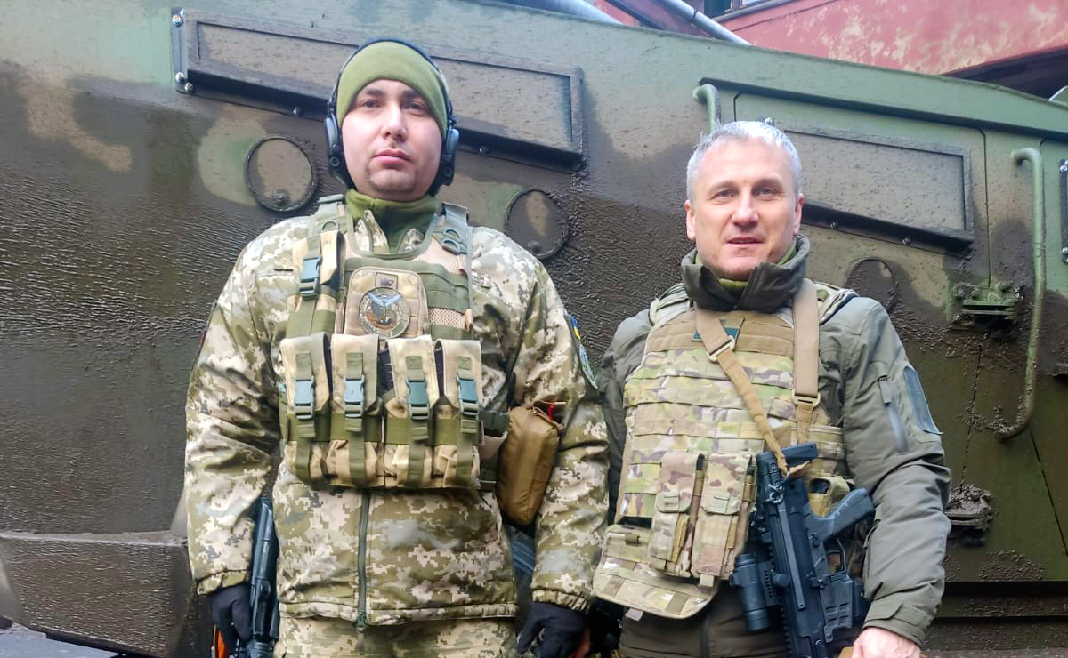 Олег Іващенко та Кирило Буданов — нинішній і колишній керівники ГУР разом на операції в м. Бахмут