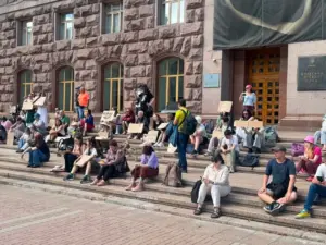 У Києві протестують проти вирубки дерев на Теремках