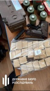 ДБР виявило незареєстрований арсенал зброї на Київщині