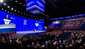 «Вся росія» за війну — після того, як незгодних прибрали з виборів: як путін сам собі намалював підтримку Володимир путін на з’їзді «Єдиної Росії» 22 серпня 2026 року заявляє про підтримку війни
