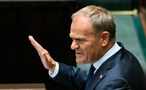 Туск попередив про підготовку росії до ескалації: «Наступні 7-8 місяців будуть критичними»