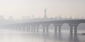 Через російські атаки на Київщині погіршилася якість повітря: де саме