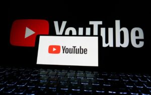 YouTube заблокував в Україні 12 каналів із російською пропагандою