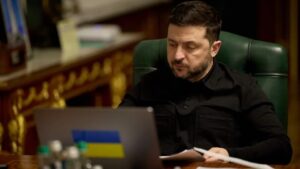 Зеленському доповіли про точкові операції проти колаборантів у Севастополі Зеленському доповіли про точкові операції проти колаборантів у Севастополі.