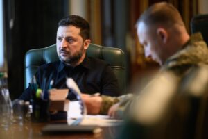 Нарада Зеленського і Драпатого про Український дрон-перехоплювач під час польоту