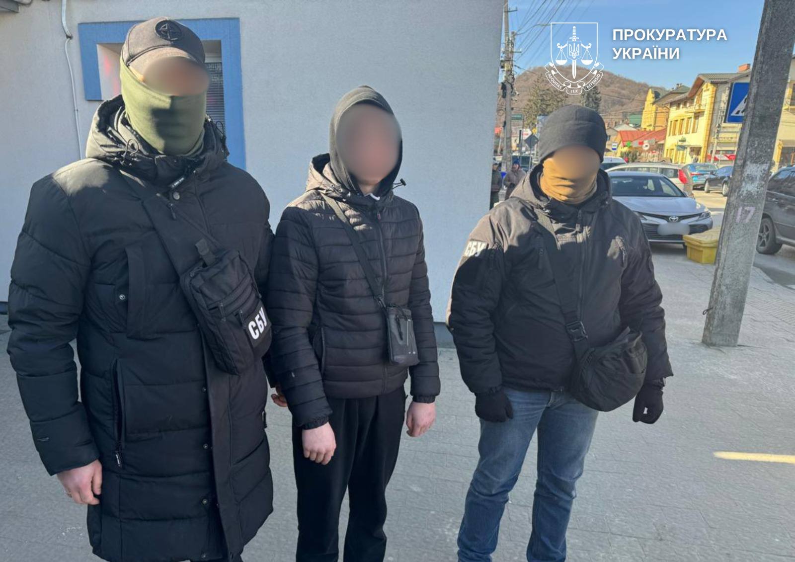 Двох юнаків засудили до 10 і 15 років за підпал релейної шафи у Києві