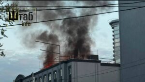 Російський дрон пошкодив бізнес-центр PROTASIV у Києві Пошкодження Business Park PROTASIV у Києві після російської атаки 25 вересня