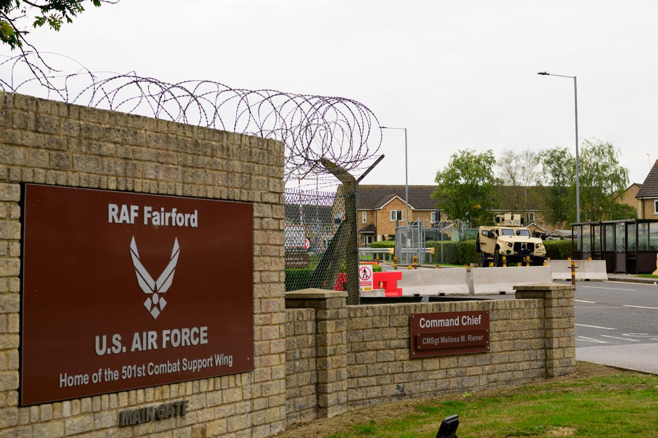 База США RAF Fairford у Великій Британії після затримання п’ятьох чоловіків