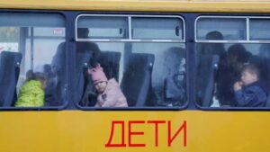 РФ змінила тактику вивезення українських дітей: основним каналом стали табори Українські діти, яких росія вивозить із тимчасово окупованих територій