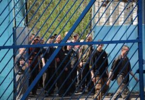 Понад 30 українських ув’язнених етапують із Макіївської колонії до Росії