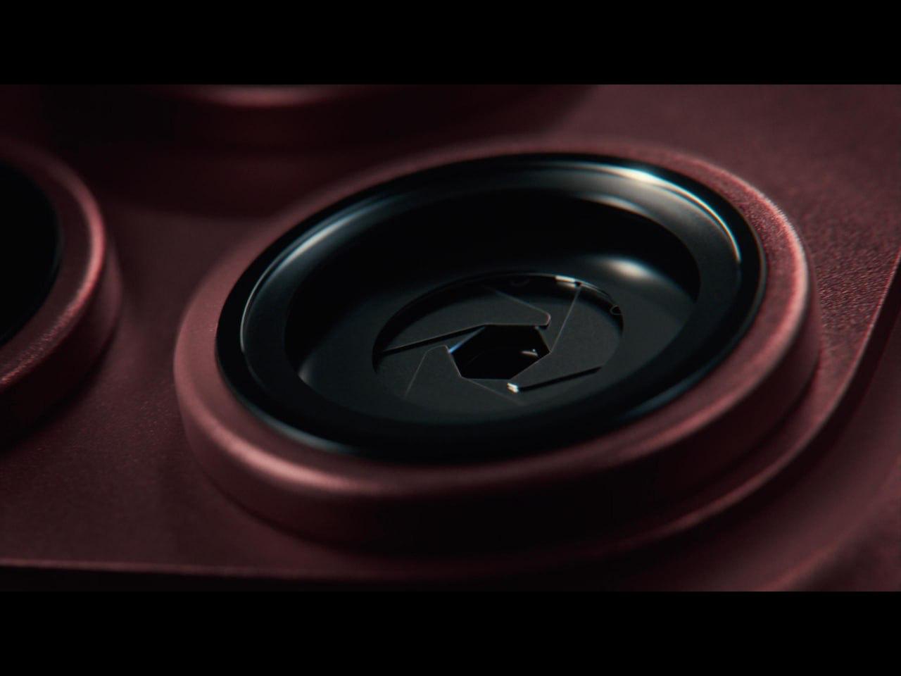 iPhone 18 Pro у бордовому кольорі Burgundy з оновленою камерою