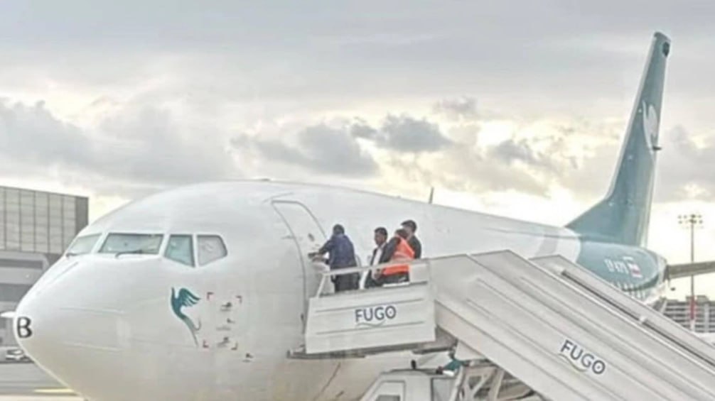 Арешт літака Caspian Airlines у Стамбулі