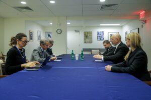 Шмигаль і Гроссі обговорили відновлення захисної споруди ЧАЕС та електропостачання ЗАЕС