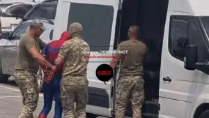 У Луцьку ТЦК спростував мобілізацію Людини-павука: фото створив ШІ