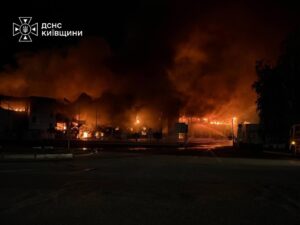 Росія вдарила по аеропортах у Жулянах і Борисполі перед візитом делегації США — Зеленський Наслідки російської атаки на Жулянах перед візитом делегації США