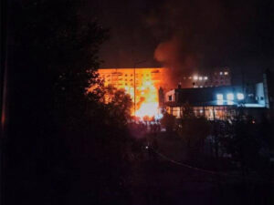 РФ атакувала Пісочин на Харківщині: повідомляють про удар по магазину та постраждалих Наслідки російського удару по Пісочину Харківської області 11 жовтня 2026 року
