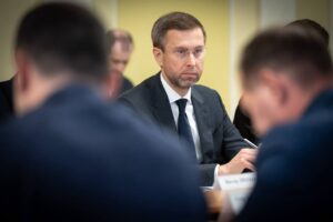 Для продажу Сенс Банку та Укргазбанку створили урядову комісію — Корецький Фото Корецького на нараді