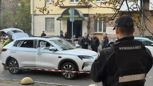 У Києві вибухнув електромобіль: водія госпіталізували