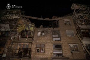 Обстріли Херсонщини: загинув водій швидкої, 40 людей поранені