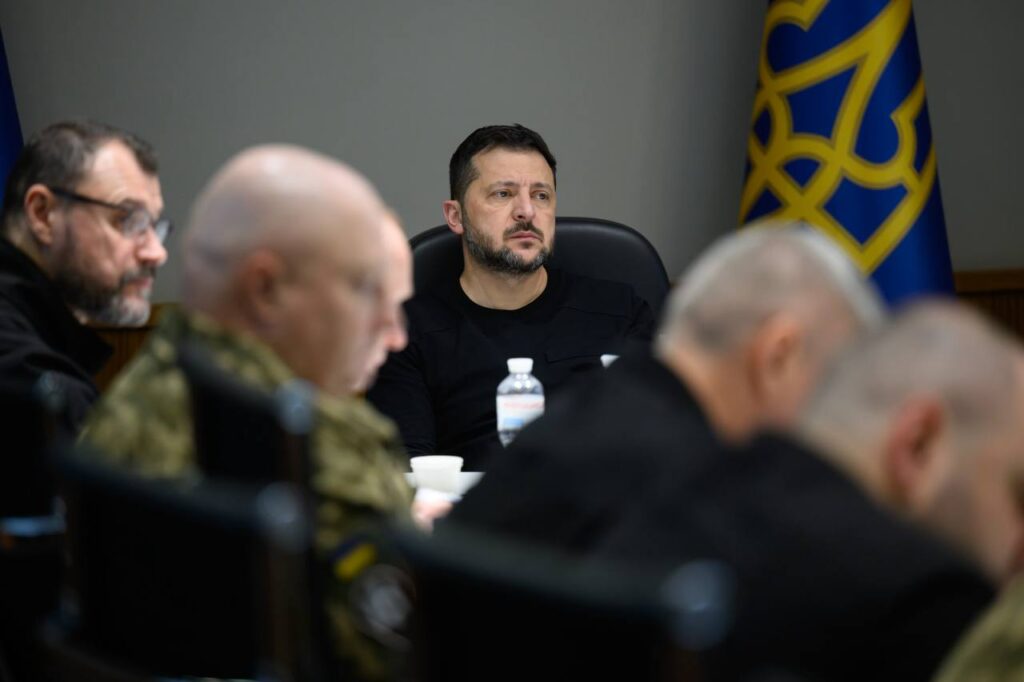 Володимир Зеленський під час засідання Ставки.