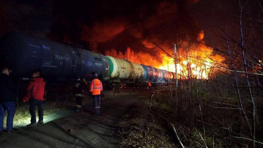 У Свердловській області масштабна залізнична аварія.