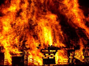 На військовій базі в Канаді сталася масштабна пожежа: повідомляють про загиблих і десятки поранених