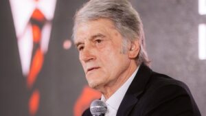 Ющенко розкритикував заклики до мовних поступок і переговорів з Росією